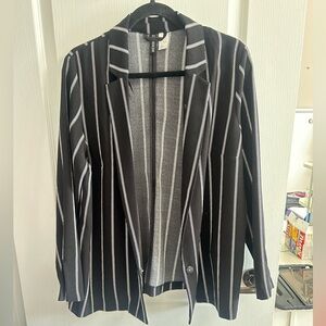 Black and white stripped blazer only worn once, in perfect condition